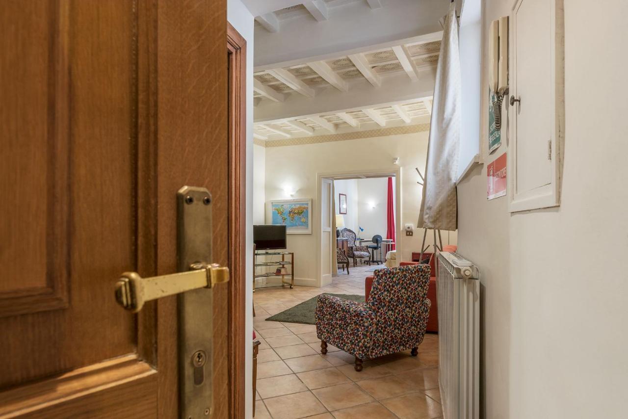 Fontanella Borghese Apartment - Fromhometorome Buitenkant foto